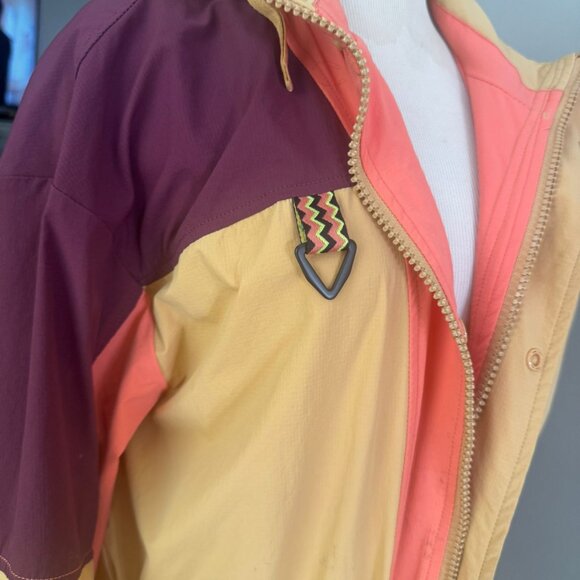 Fabletics Khloe Kardashian Women's The Heights Cargo Jacket Colorblock SIZE M - Picture 6 of 7